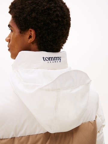 Tommy Jeans Χειμερινό μπουφάν 'ALASKA DOWN' σε μπεζ