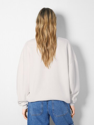 Sweat-shirt Bershka en blanc