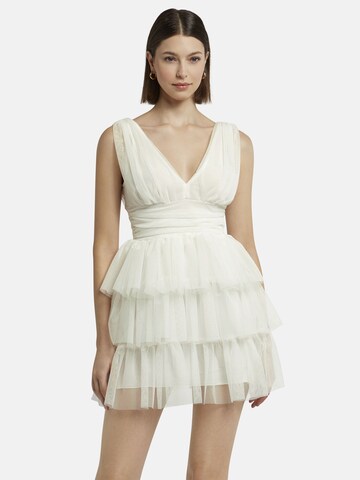 Nicowa Cocktail Dress in White: front