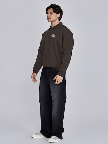 Sweat-shirt 'Essentials' SikSilk en marron