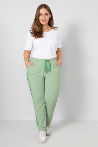 Janet & Joyce Tapered Pants in Green