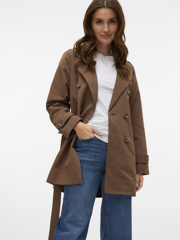 VERO MODA Overgangsfrakke 'Chloe' i brun
