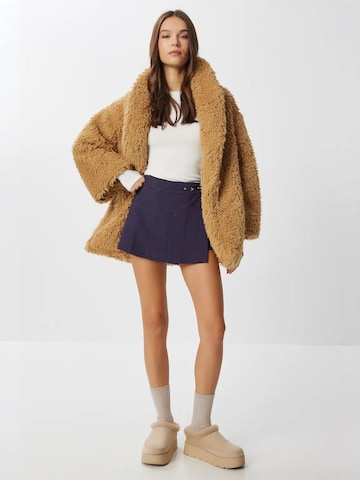 Happiness İstanbul Mantel in Braun