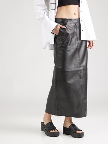 REMAIN Skirt in Black: front