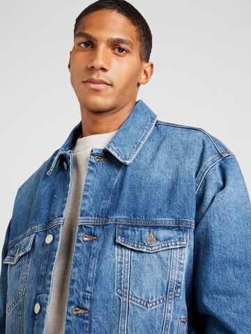 Tommy Jeans Átmeneti dzseki 'GAME DAY' - kék