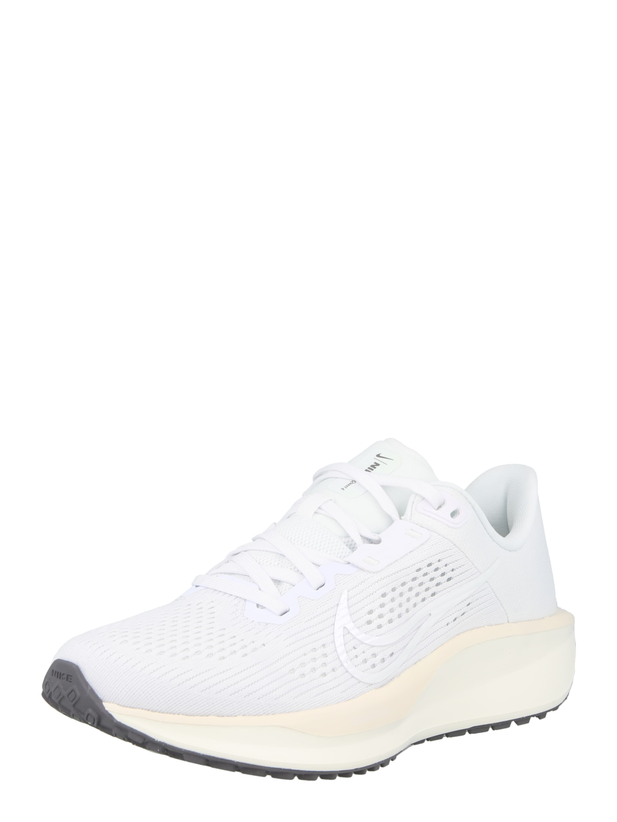 Chaussure de course 'Quest 6' NIKE en blanc : devant