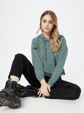 ABOUT YOU Sweatshirt 'Letizia' in Groen