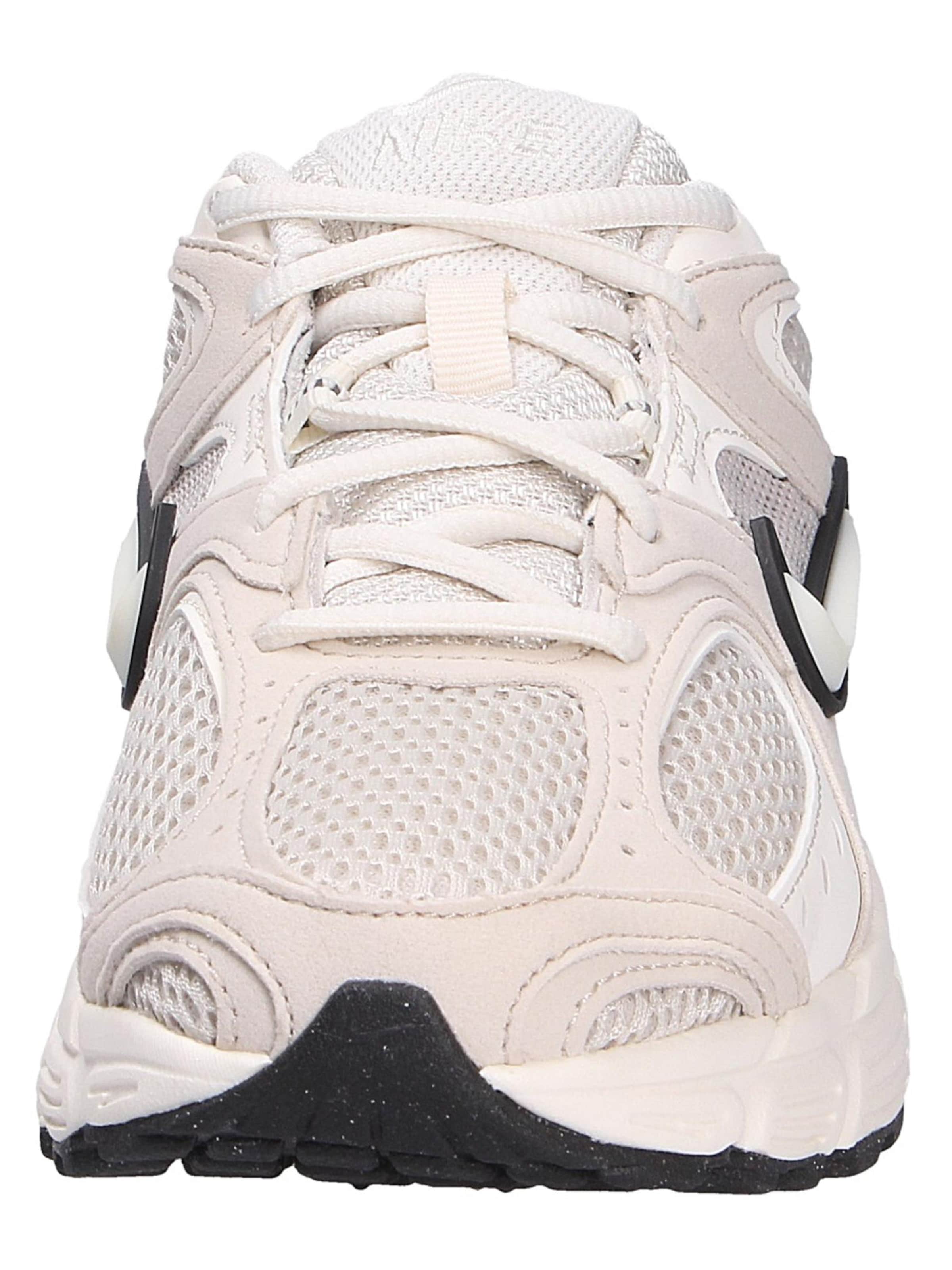 NIKE Sneakers 'V5 RNR' in Beige