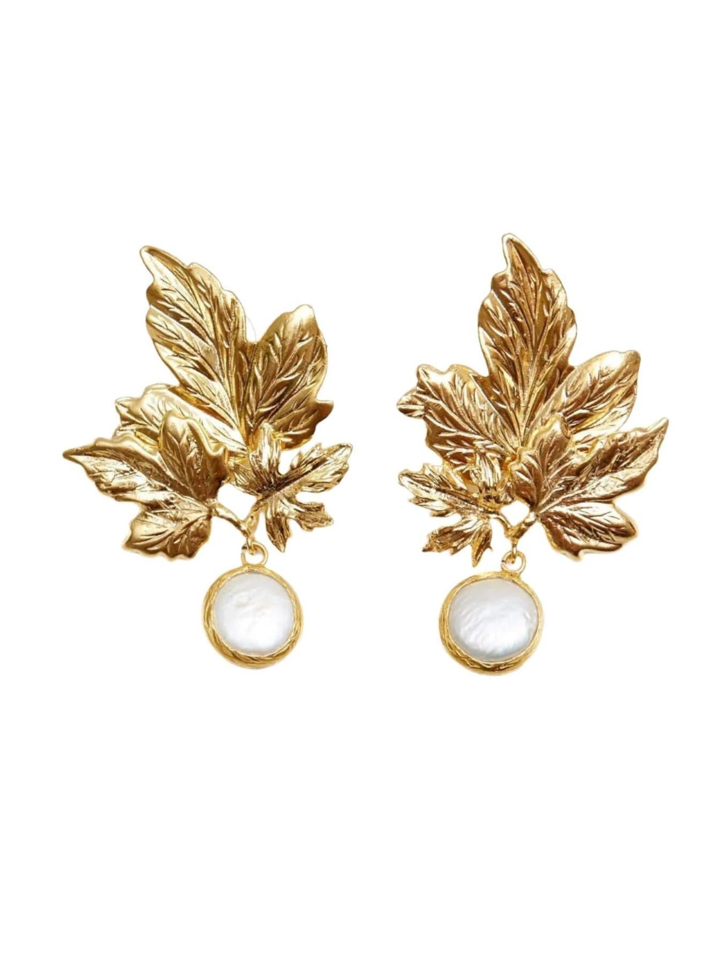 Les Reines - Pendientes 'Golden Leaf with Pearl' en oro: frente