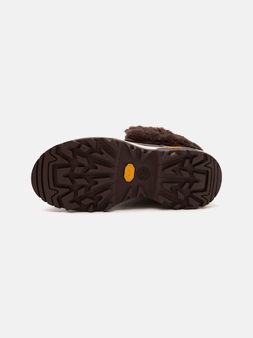 UGG Schnürstiefelette 'Adirondack XXV' in Braun