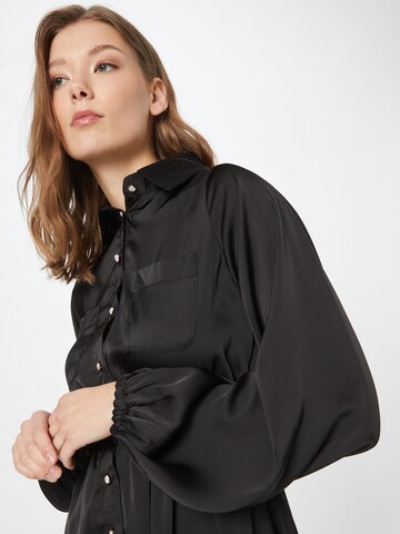 In The Style - Vestido camisero 'JAC JOSSA' en negro