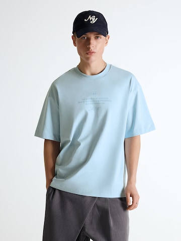 T-Shirt Bershka en bleu : devant