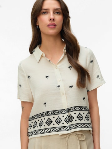Chemisier 'VMKAI' VERO MODA en beige : devant