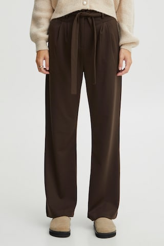 ICHI Loose fit Pleat-Front Pants in Brown: front