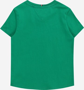 TOMMY HILFIGER Regular T-shirt 'ESSENTIAL' i grön