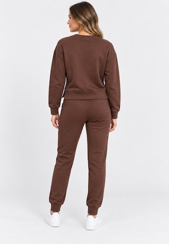 Elara Set in Brown