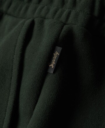 Coupe slim Pantalon 'Luxe' Superdry en vert