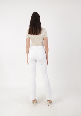 Elara Slim fit Trousers in White