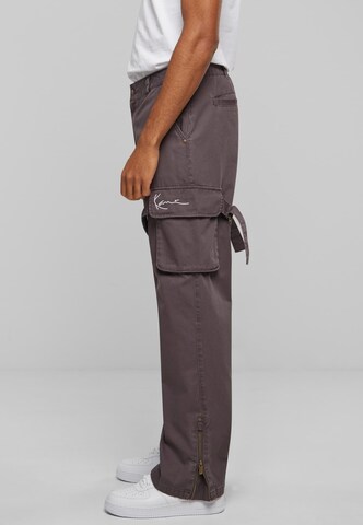 Regular Pantalon cargo Karl Kani en gris