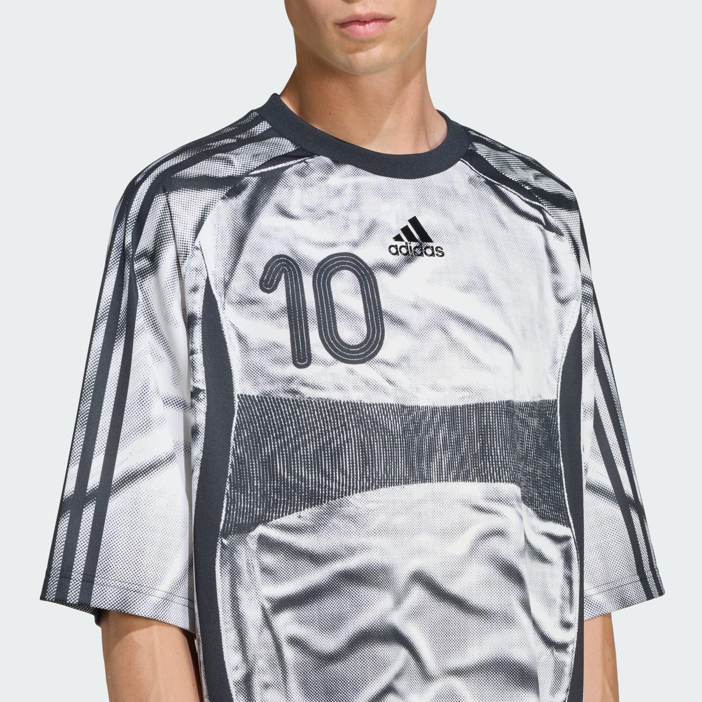 adidas サッカーシャツ グレー スポンサー名入り ADIDAS ORIGINALS Shirt 'Adilenium Season 4 Teamgeist' in Off