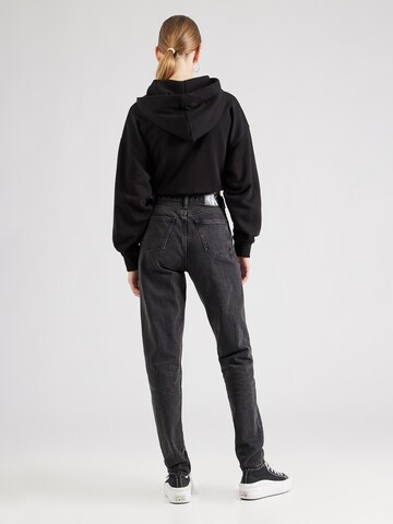 Calvin Klein Jeans - regular Vaquero 'MOM Jeans' en gris