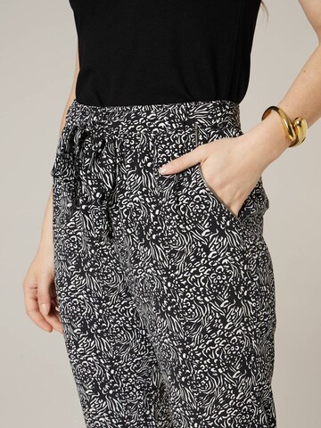 Deeluxe Tapered Hose 'Edisia' in Schwarz