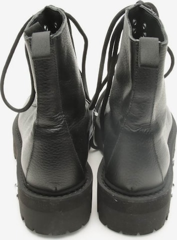 Off-White Dress Boots in 37 in Black