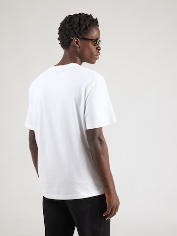 T-Shirt Calvin Klein en blanc