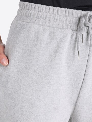 COLINS Tapered Hose in Grau