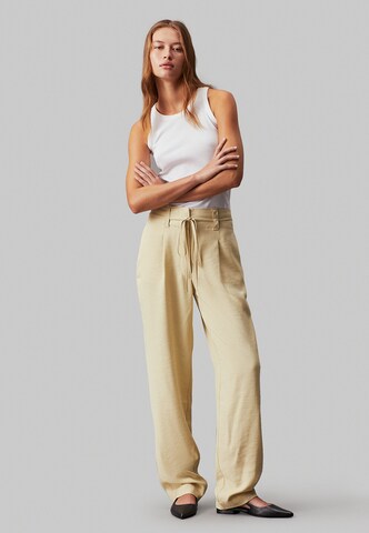Calvin Klein Jeans Tapered Bandplooibroek in Beige
