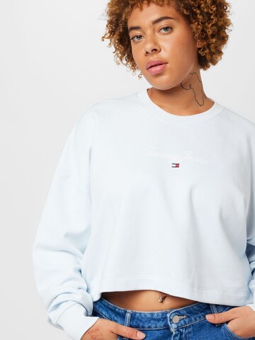 Sweat-shirt 'Essential' Tommy Jeans Curve en bleu