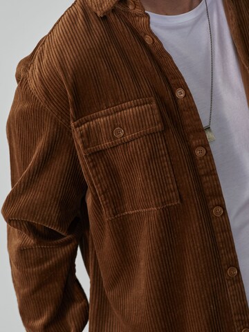 DAN FOX APPAREL Between-Season Jacket 'Leif' in Brown