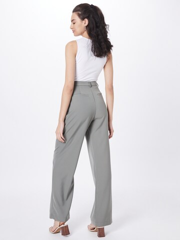 Wide Leg Pantalon à pince Nasty Gal en gris