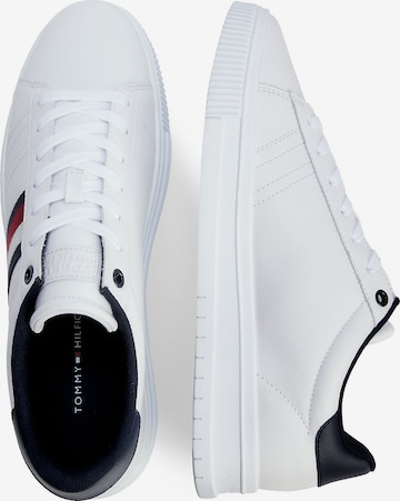 TOMMY HILFIGER Sneakers laag in Wit