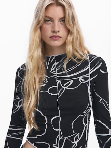 Maglietta 'Vase' di Desigual in nero