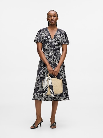 Rochie de la Karl Lagerfeld pe negru