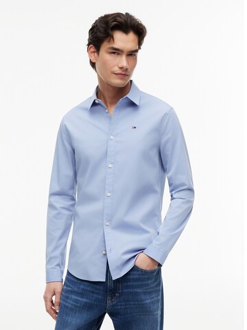 Coupe slim Chemise Tommy Jeans en bleu : devant