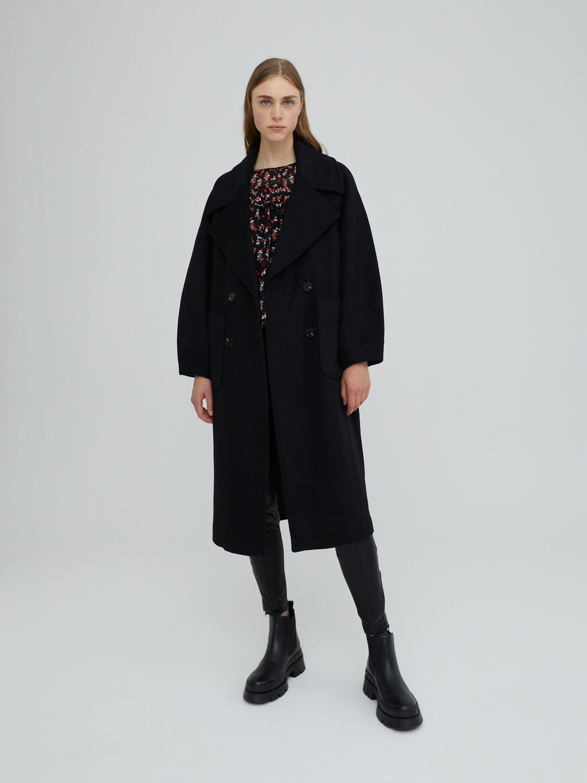 EDITED Producten Tussenmantel 'Daria' Zwart