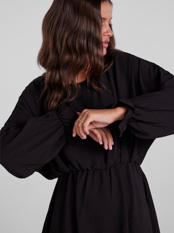 Robe 'Flore' PIECES en noir