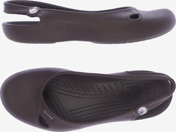 Crocs Sandals & High-Heeled Sandals in 39 in Brown: front