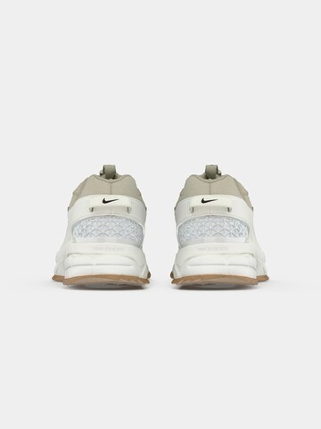 Nike Sportswear Sneaker 'ZOOM VOMERO ROAM' in Beige