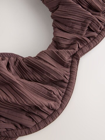 self. T-shirt Bikinitop in Bruin