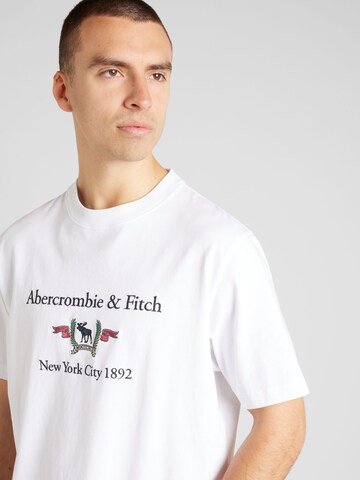 Abercrombie & Fitch T-shirt 'HERITAGE' i vit