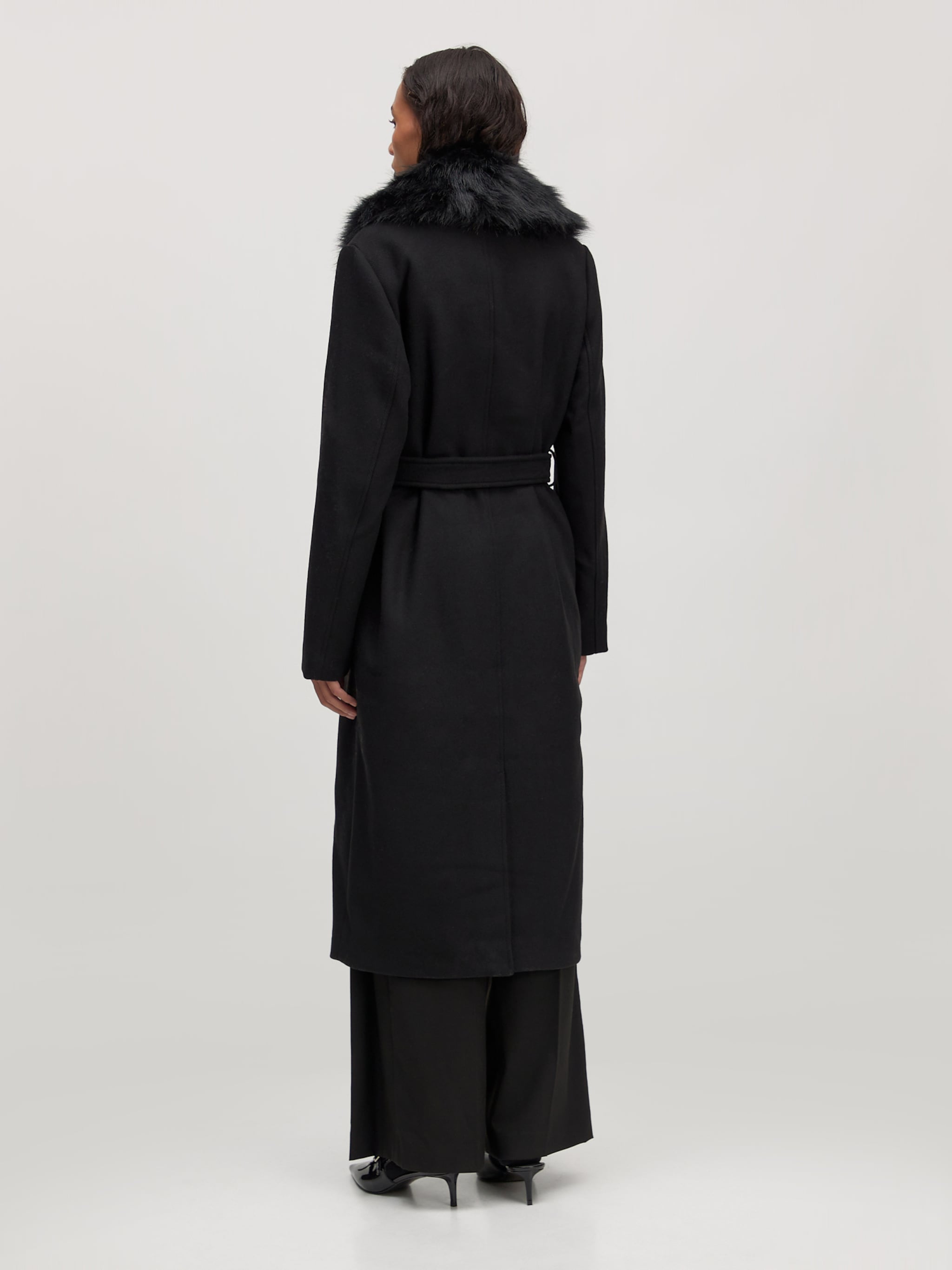EDITED Produits Manteau mi-saison 'Mailen' noir