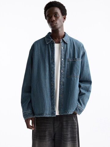 Pull&Bear Between-Season Jacket in Blue: front