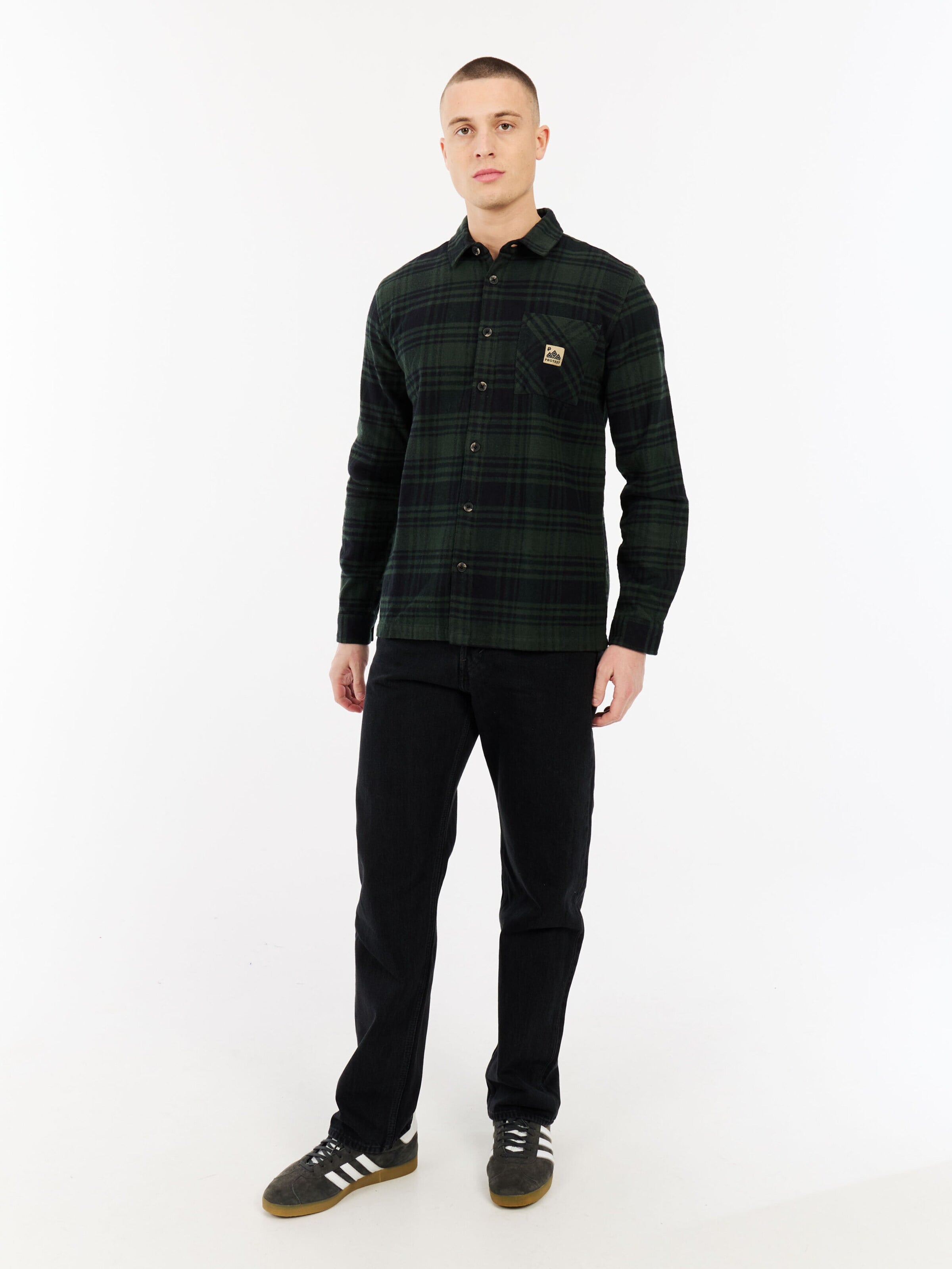 PROTEST - Camisa funcional 'Lunder' em verde: frente