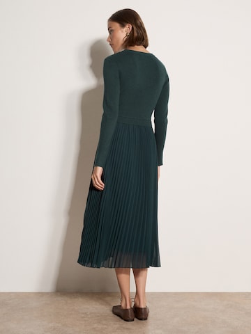 Robe ' ' Apricot en vert