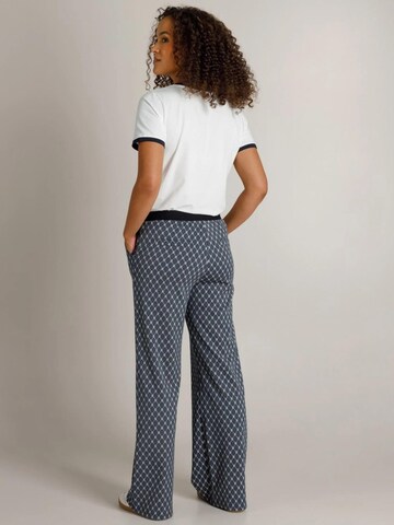 IVY BEAU Regular Trousers in Blue
