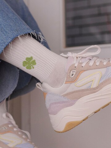 ooley Socken 'Lucky' in Weiß: Vorderseite