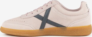 Baskets basses 'RUMBA' MUNICH en rose : devant